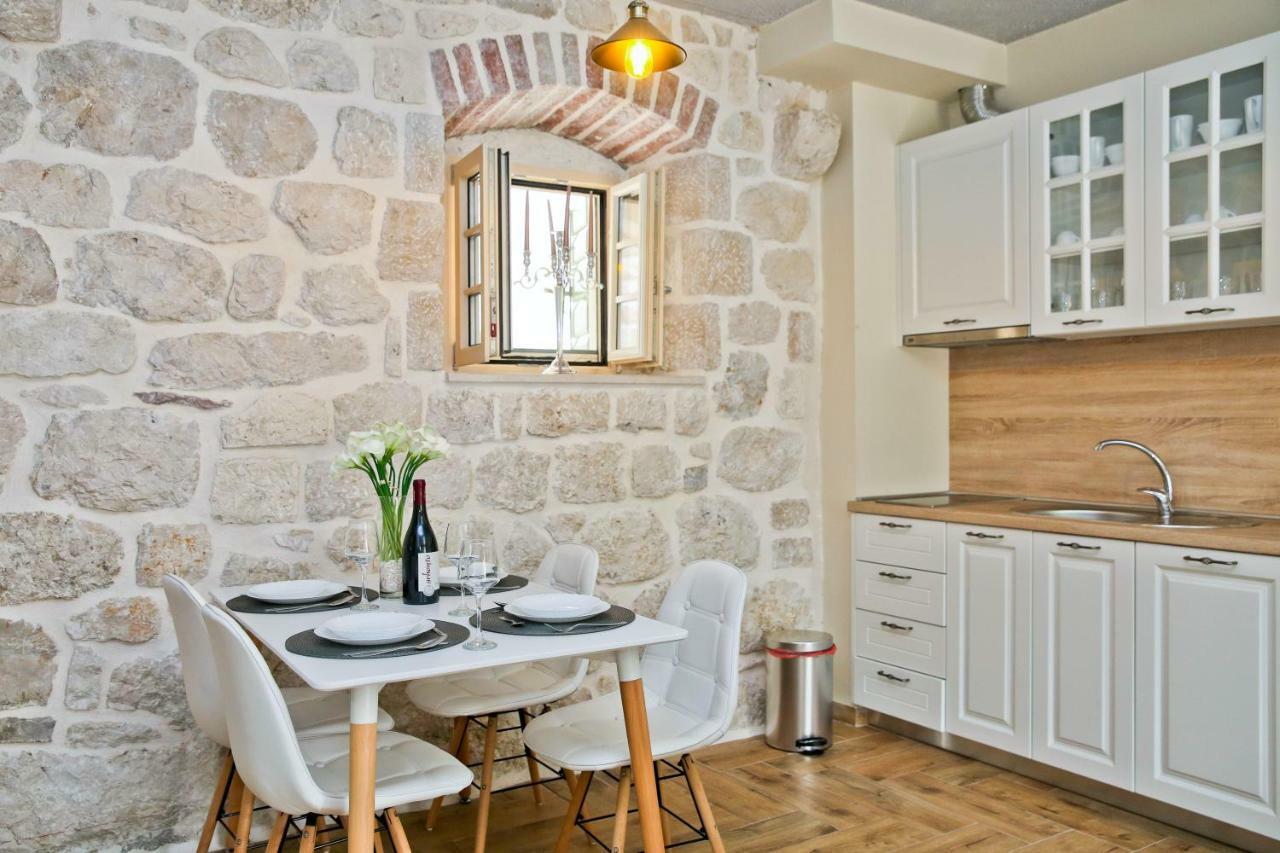 Vila Maestral Kotor Phòng bức ảnh